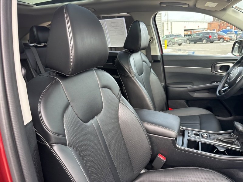 Used 2025 Kia Sorento S w/ Panoramic Sunroof Package image 16