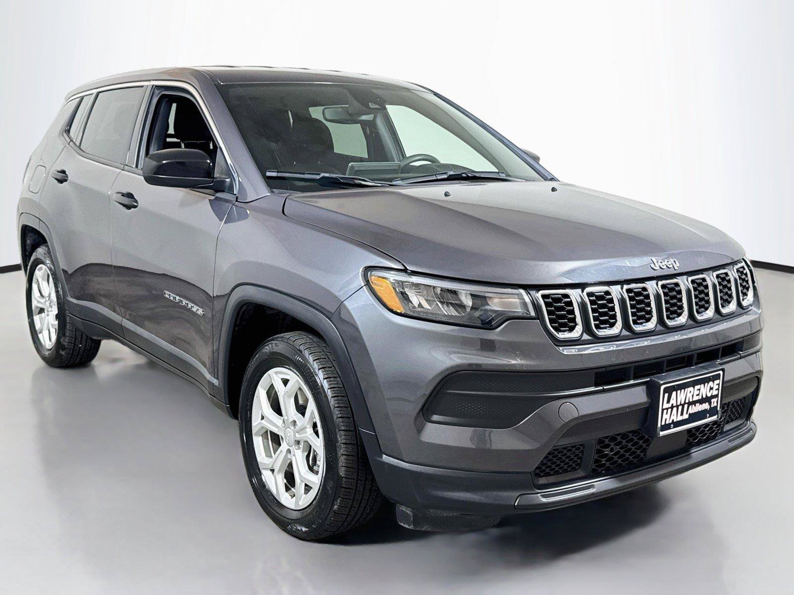 Used 2024 Jeep Compass Sport AWD/4WD image 3