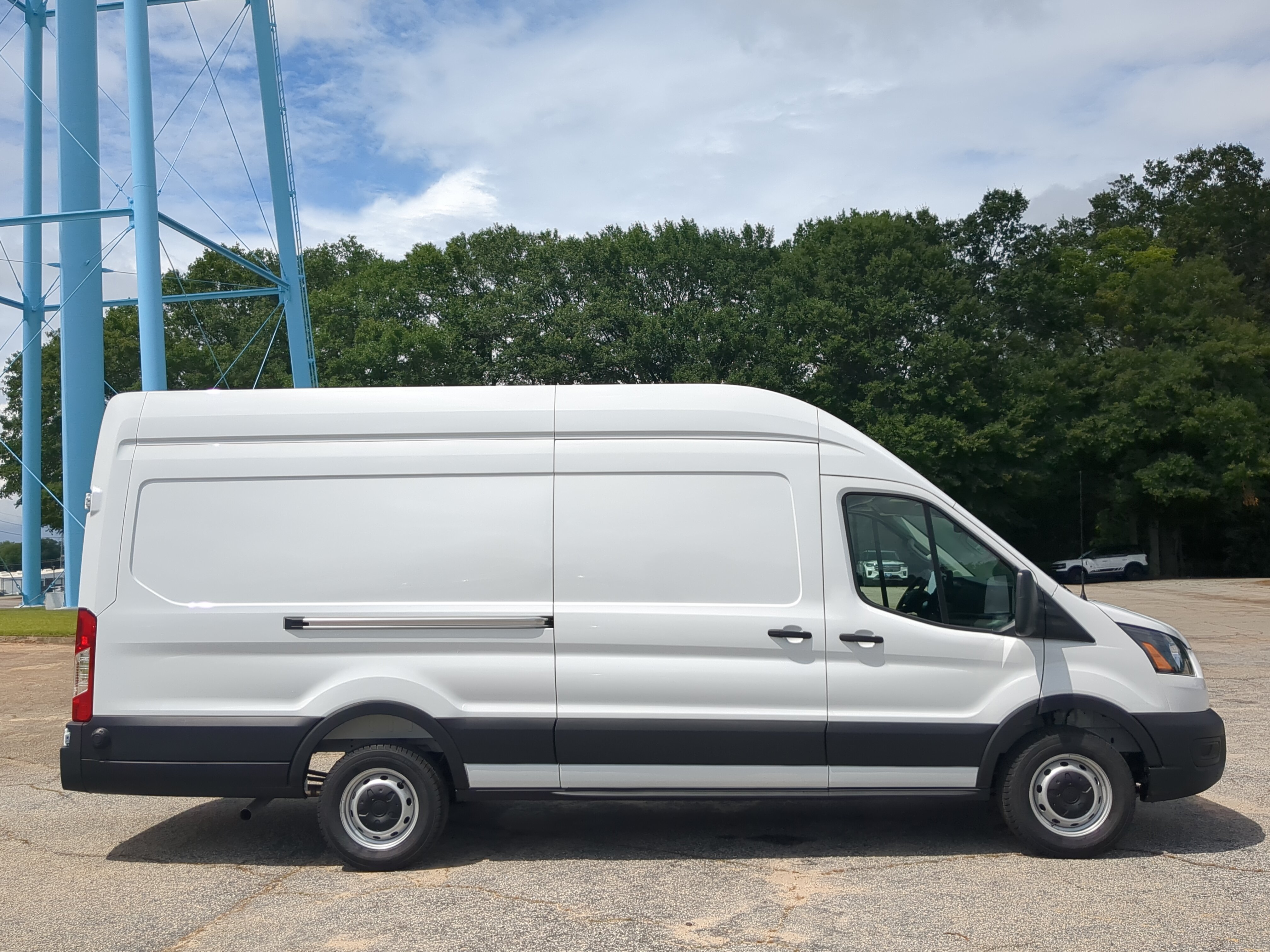 New 2026 Ford Transit 250 148 High Roof Extended RWD video 2