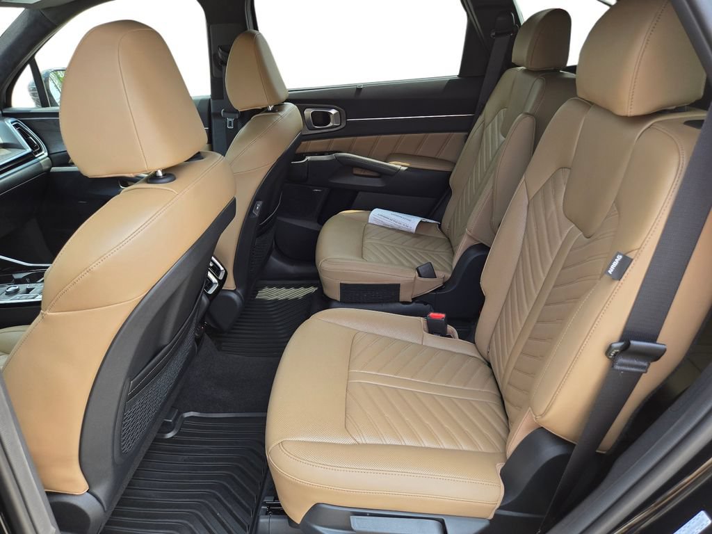 Certified 2026 Kia Sorento SX Prestige w/ Olive Brown Leather Package AWD/4WD image 19