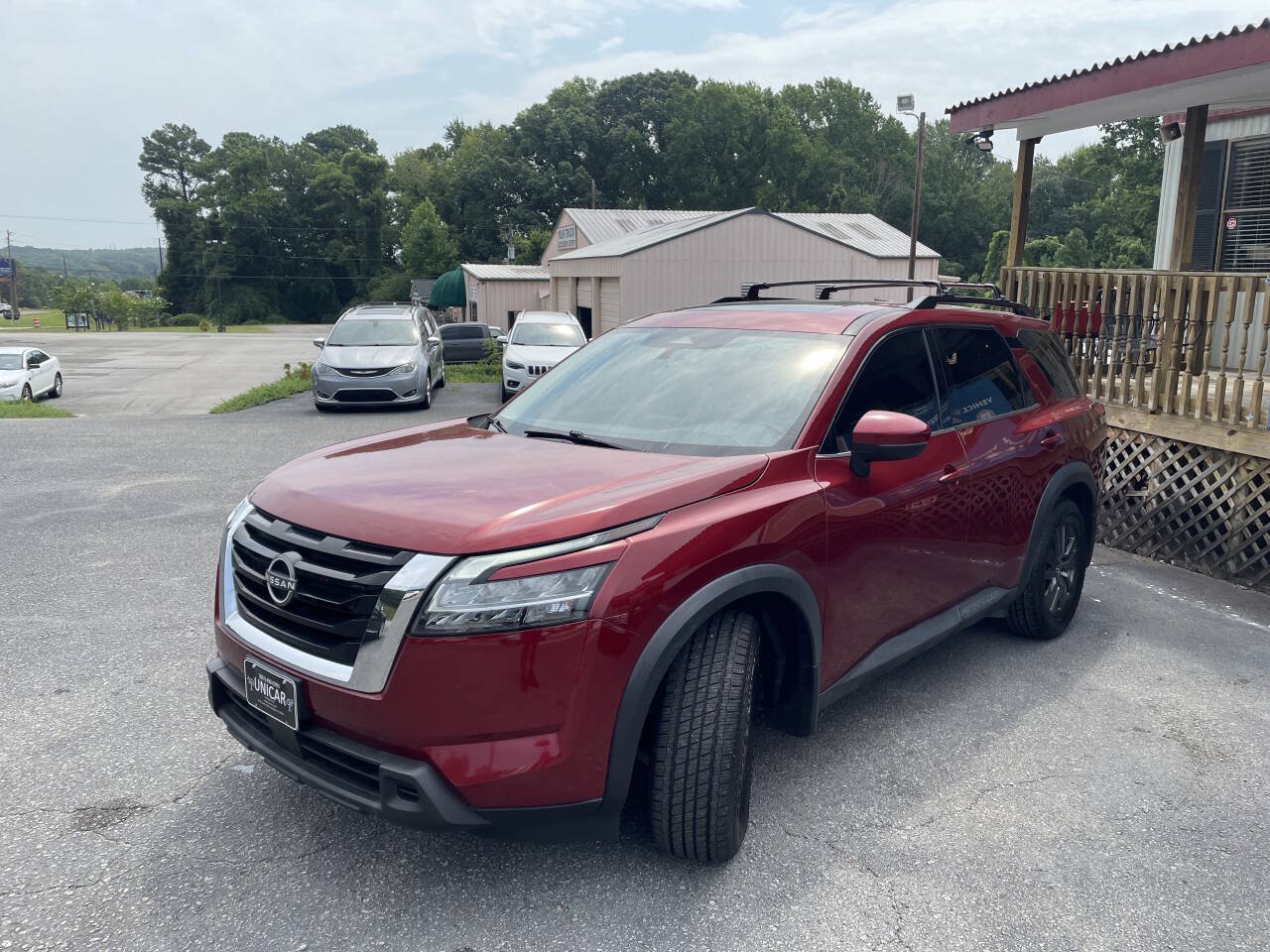 Used 2022 Nissan Pathfinder SV w/ SV Premium Package FWD image 3