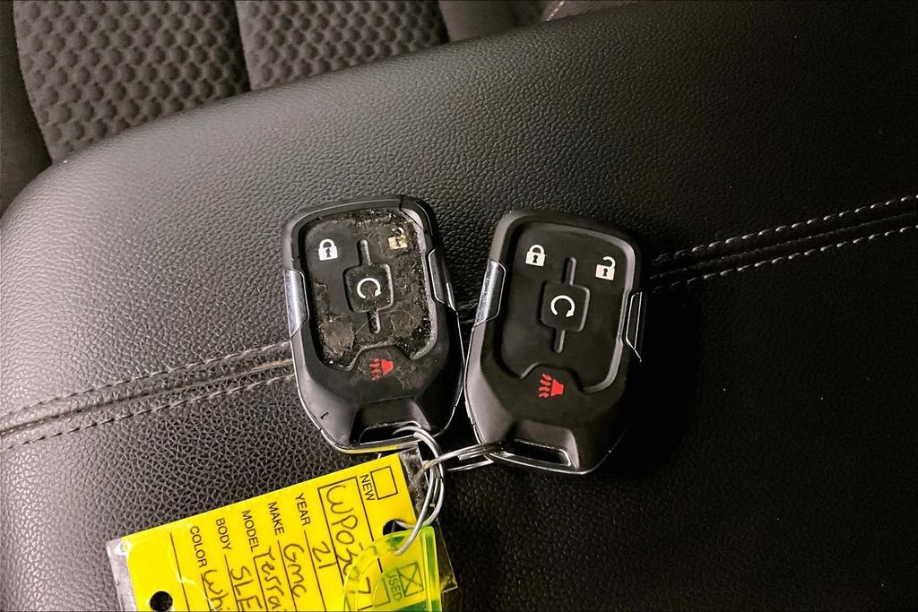 Used 2021 GMC Terrain SLE w/ Driver Convenience Package AWD/4WD image 34