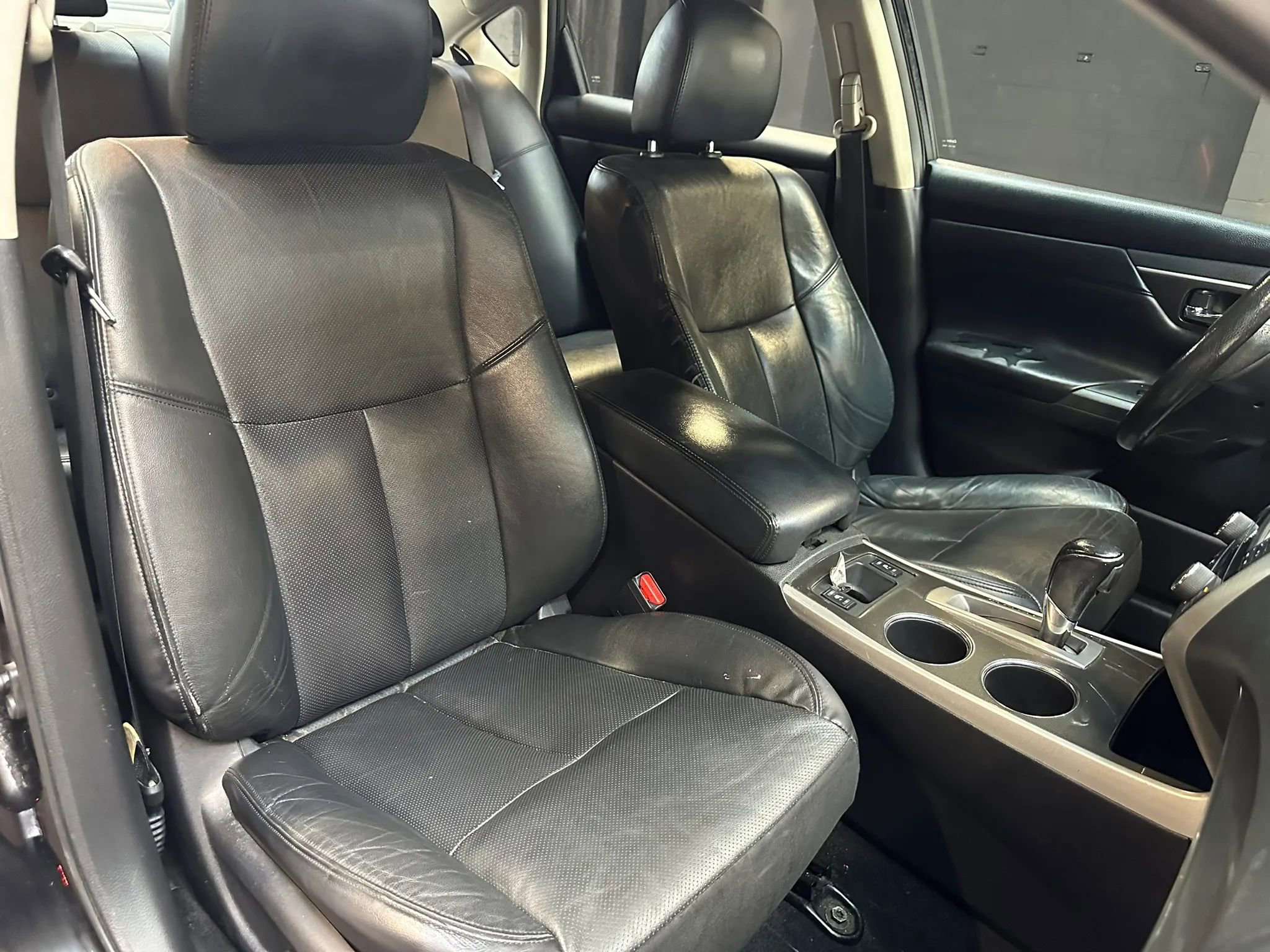 Used 2015 Nissan Altima 2.5 SL w/ Technology Package FWD image 34