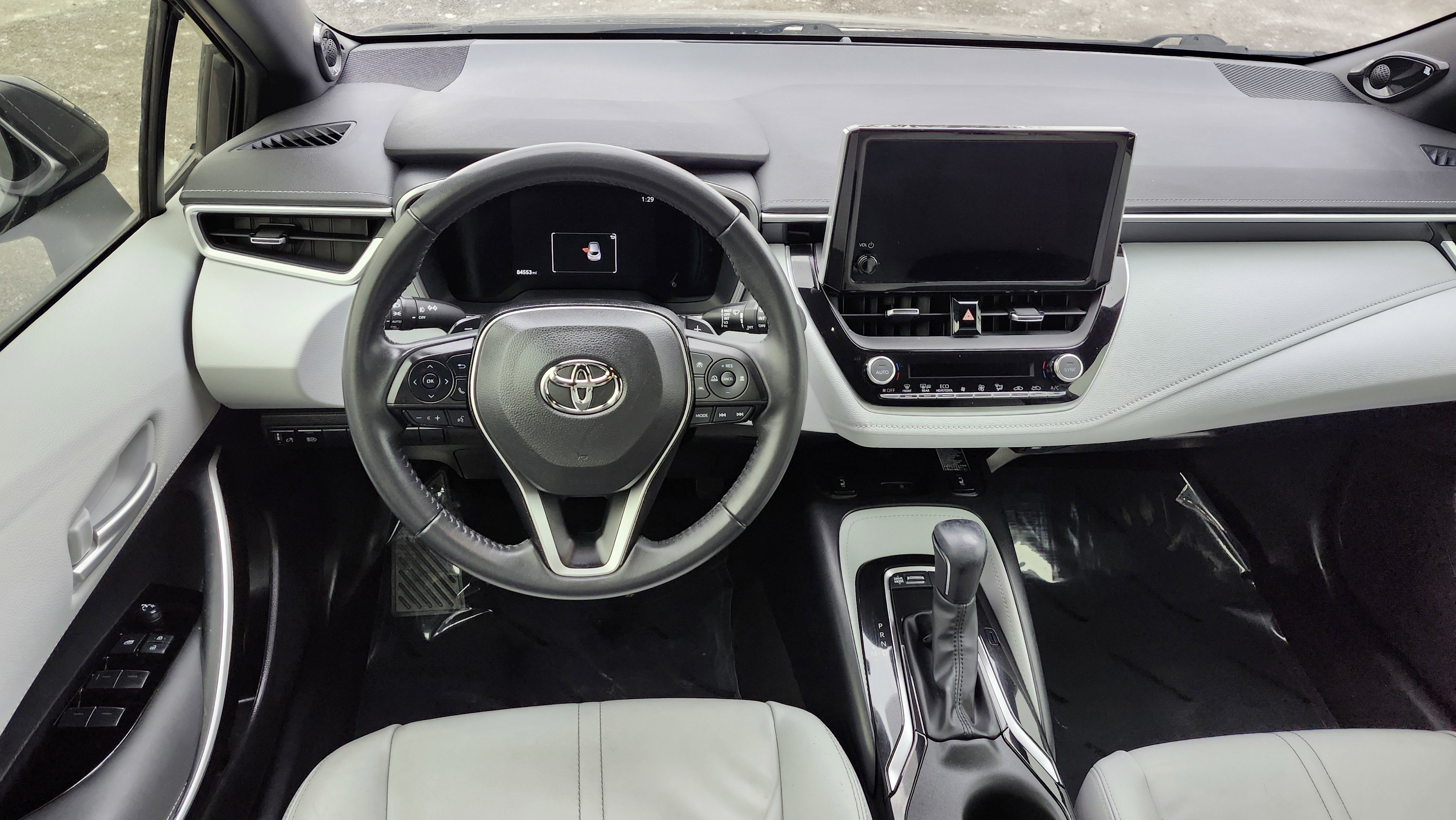 Used 2024 Toyota Corolla XSE image 28