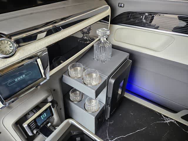 Used 2023 Mercedes-Benz Metris Passenger image 17