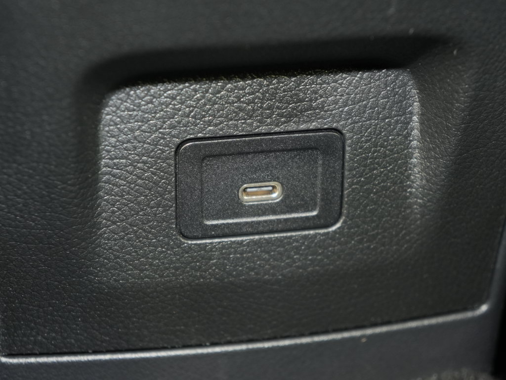 Certified 2025 Mercedes-Benz CLA 35 AMG 4MATIC image 33