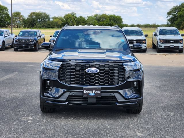 New 2026 Ford Explorer ST-Line w/ ST-Line Street Pack RWD image 2