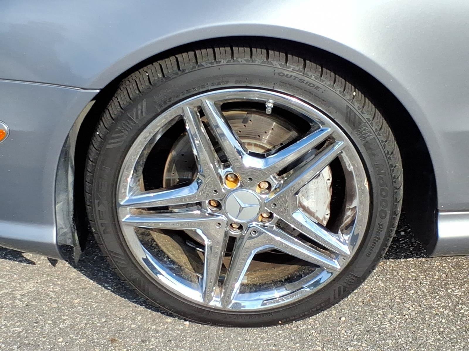 Used 2009 Mercedes-Benz CLK 350 Coupe image 4