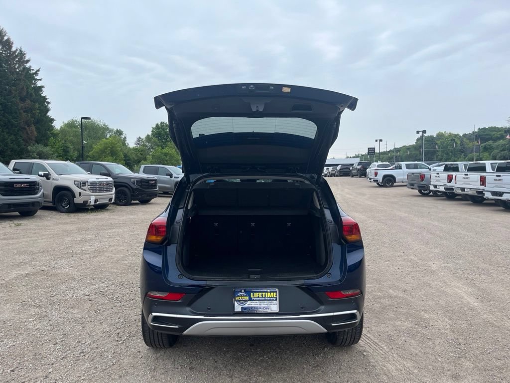 Used 2023 Buick Encore GX Essence w/ Advanced Technology Package FWD image 8