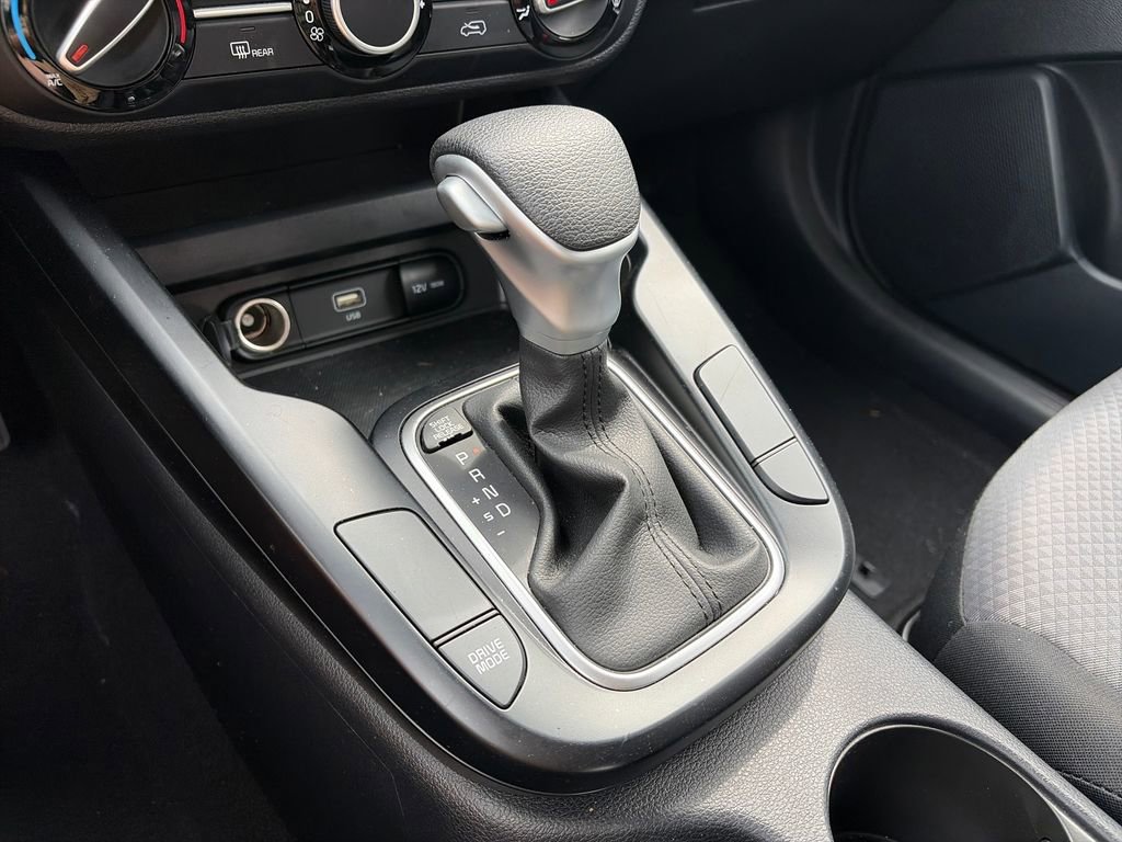 Used 2025 Kia Soul LX FWD image 22