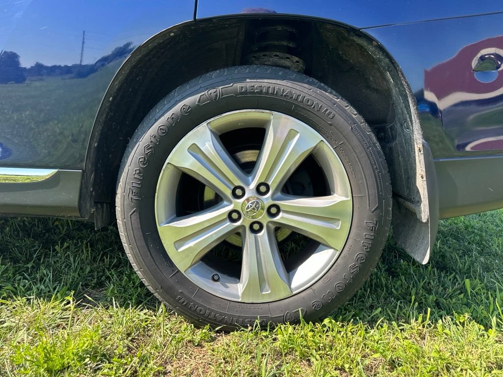 Used 2013 Toyota Highlander Limited AWD/4WD image 8