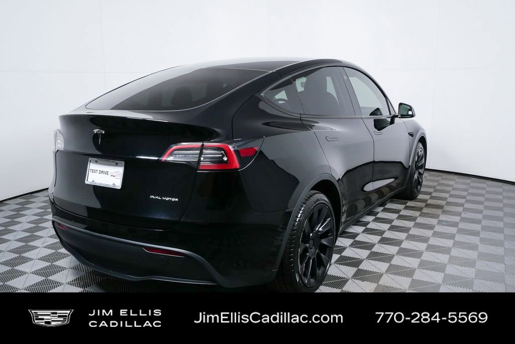 Used 2022 Tesla Model Y Long Range image 36