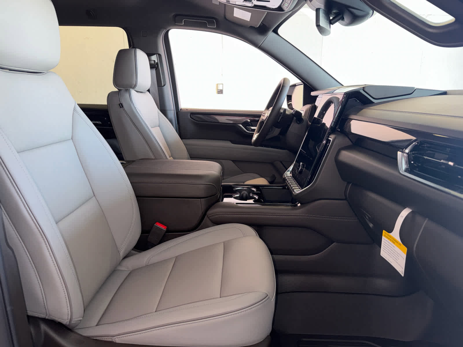 New 2026 GMC Yukon XL Elevation w/ LPO, Floor Liner Package image 31