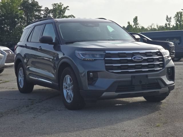 Used 2025 Ford Explorer Active w/ Active Comfort Package RWD image 7
