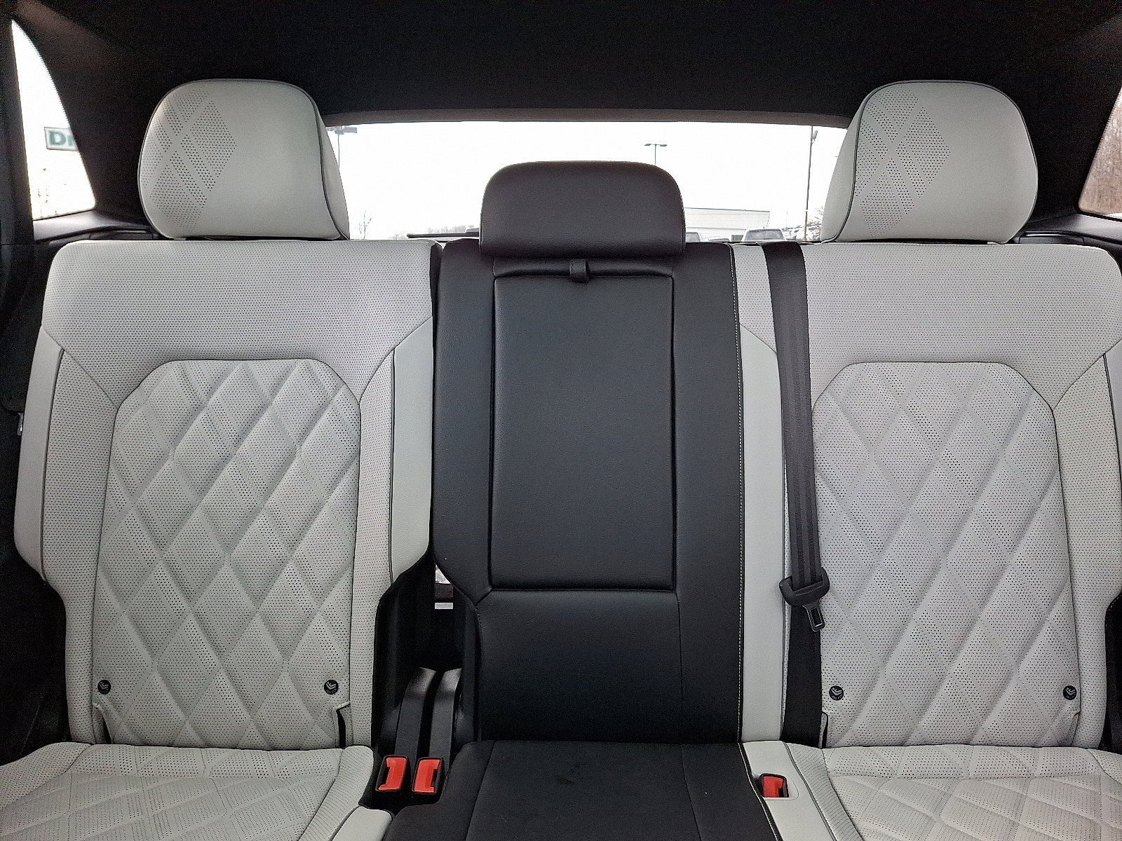 Used 2025 Volkswagen Atlas Cross Sport SEL Premium R-Line image 15