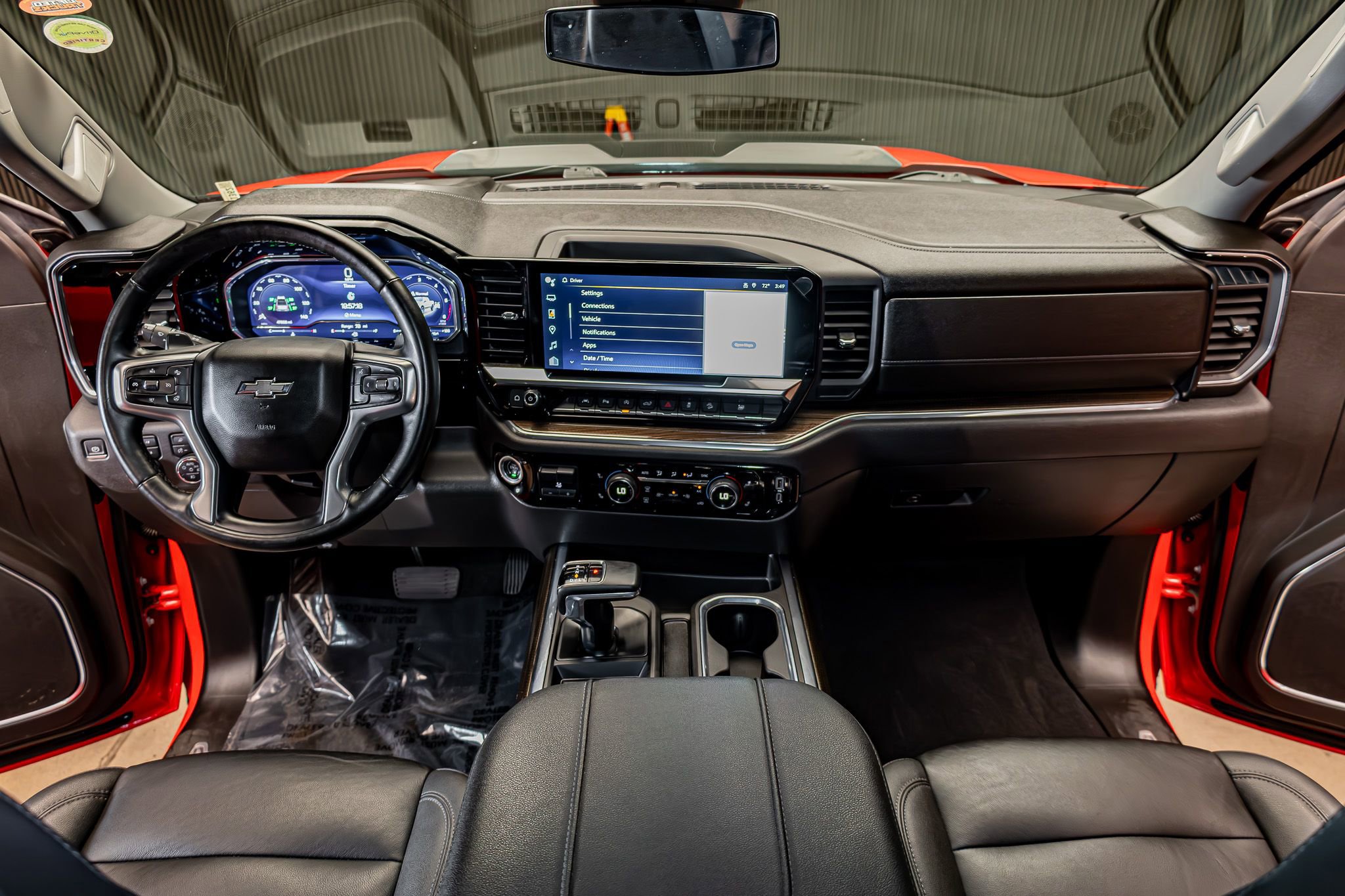 Used 2023 Chevrolet Silverado 1500 LT Trail Boss w/ LT Trail Boss Premium Package image 17