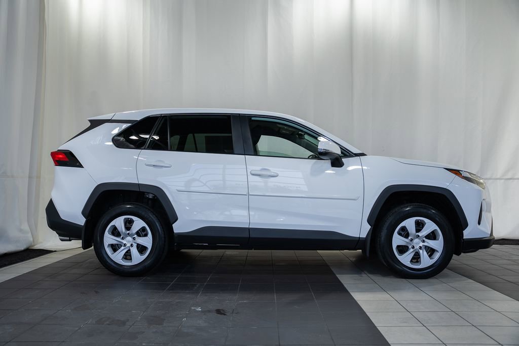 Used 2024 Toyota RAV4 LE image 3