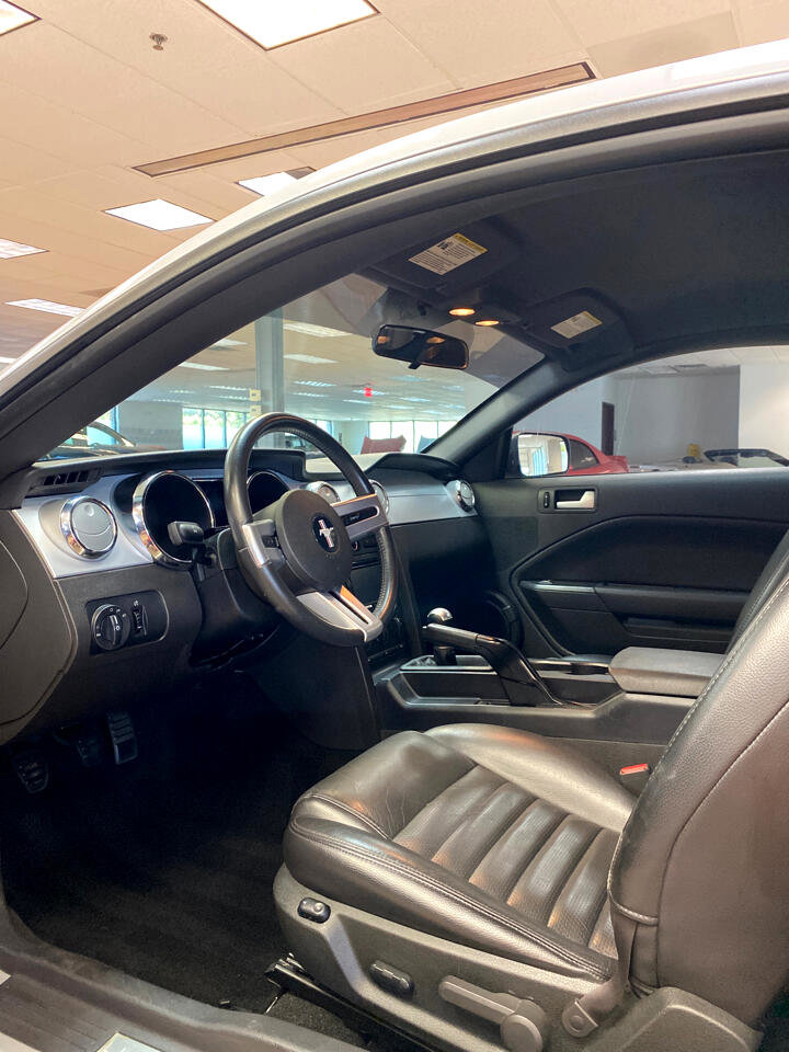 Used 2006 Ford Mustang GT RWD image 18