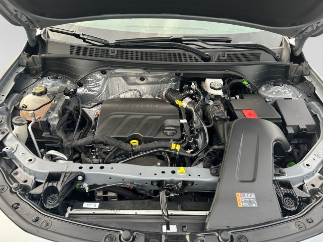 Used 2025 Buick Envista Preferred w/ Convenience I Package FWD image 11