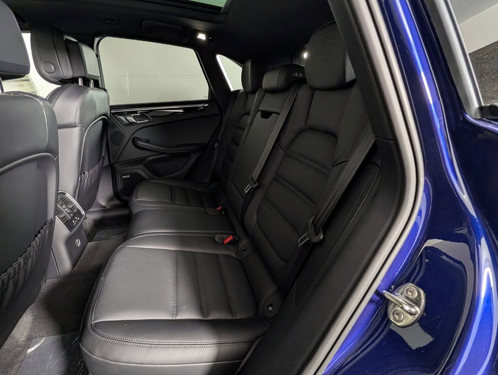 New 2026 Porsche Macan image 24