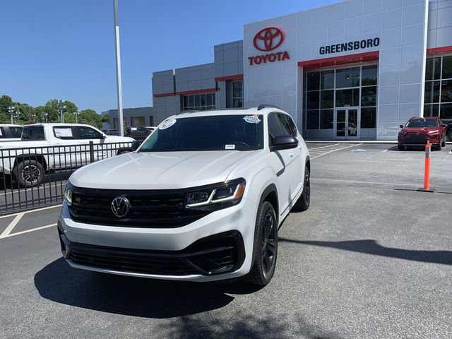 Used 2022 Volkswagen Atlas SEL R-Line AWD/4WD image 4