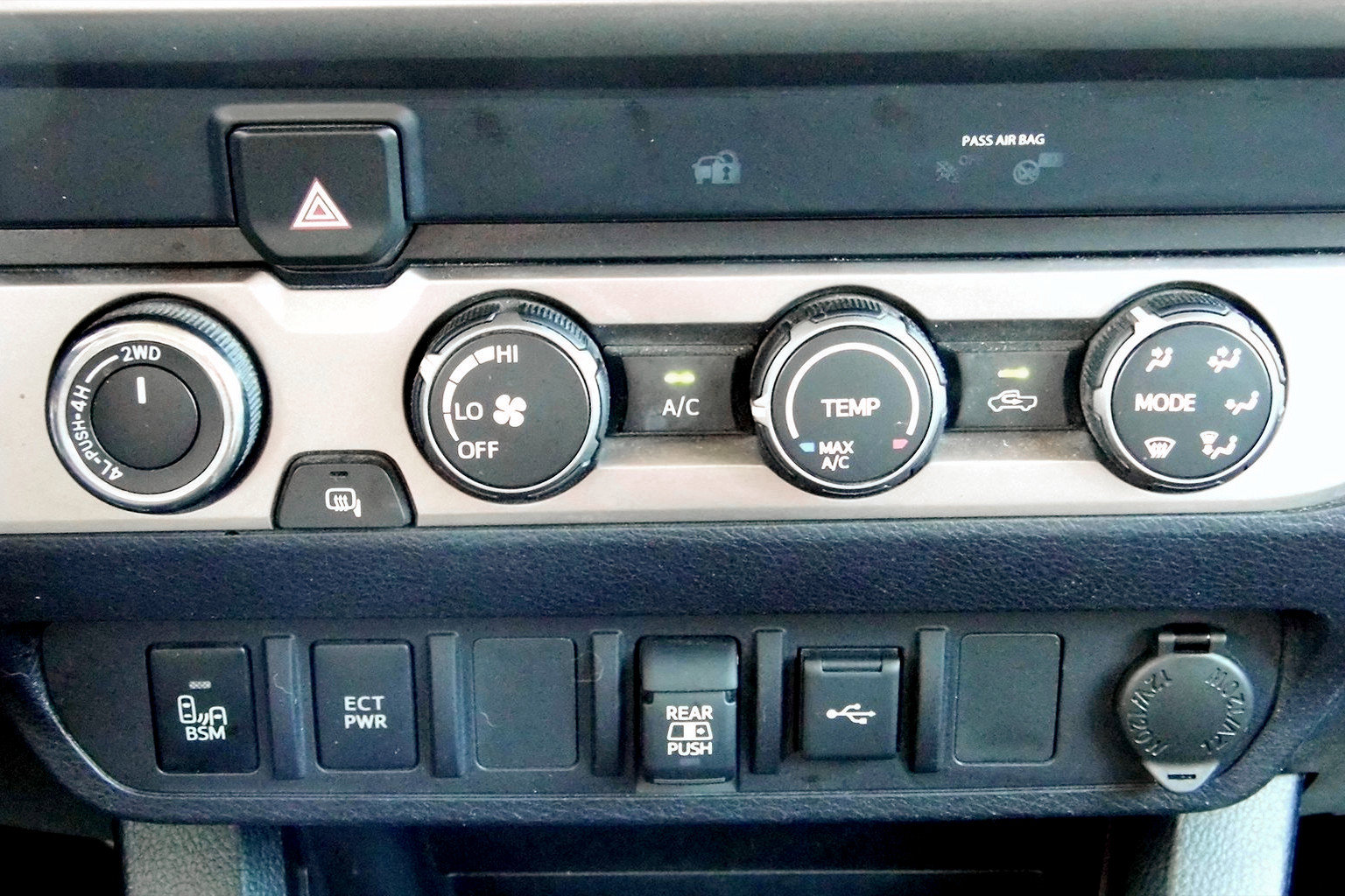 Used 2020 Toyota Tacoma SR5 image 16