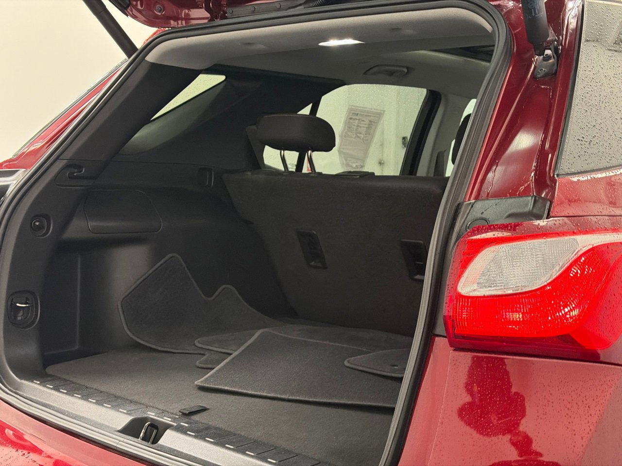 Used 2020 Chevrolet Equinox LT image 8