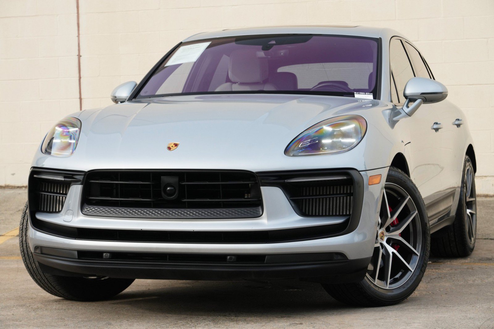 Used 2023 Porsche Macan S AWD/4WD image 3