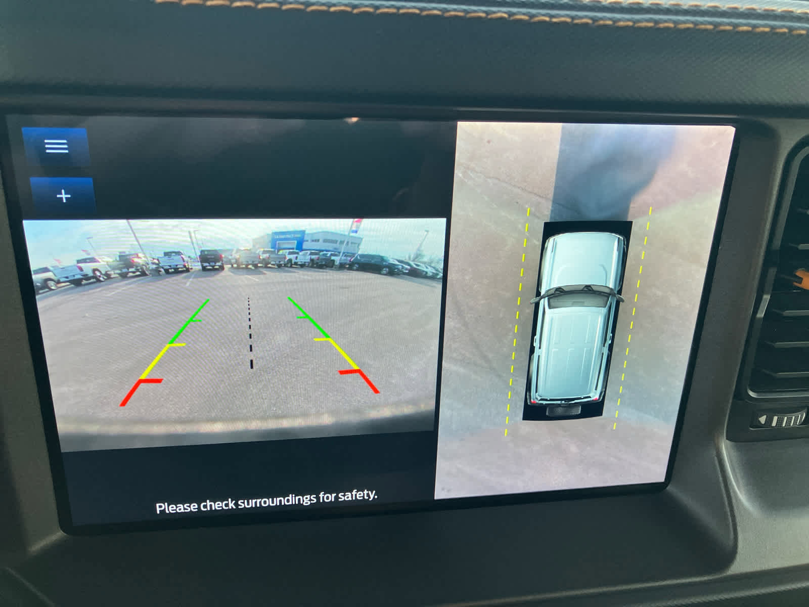 Used 2024 Ford Bronco Badlands image 25