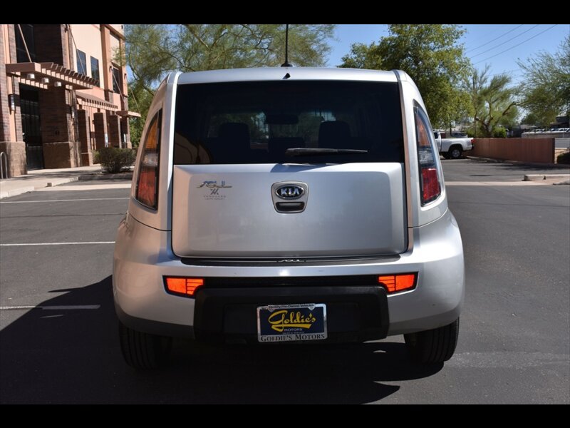 Used 2010 Kia Soul + FWD image 9