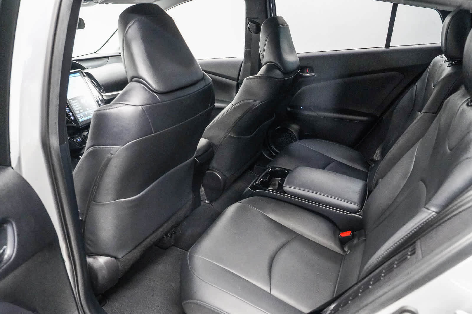 Used 2018 Toyota Prius Prime Premium w/ Carpet Mat Package FWD image 18