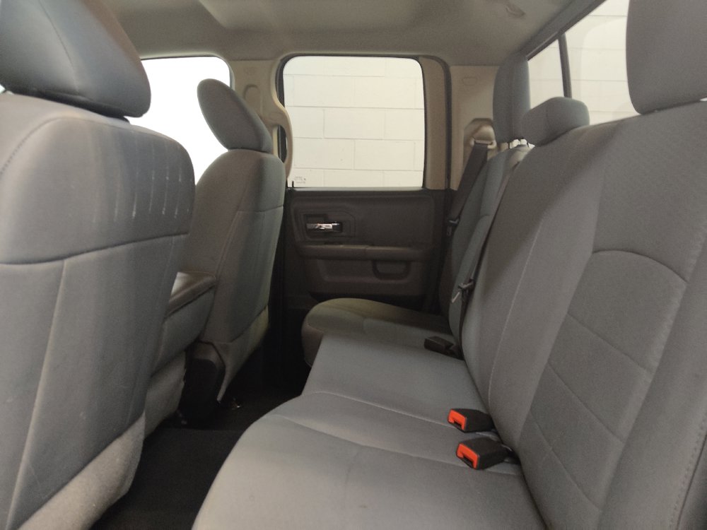 Used 2017 RAM 1500 Classic SLT AWD/4WD image 18