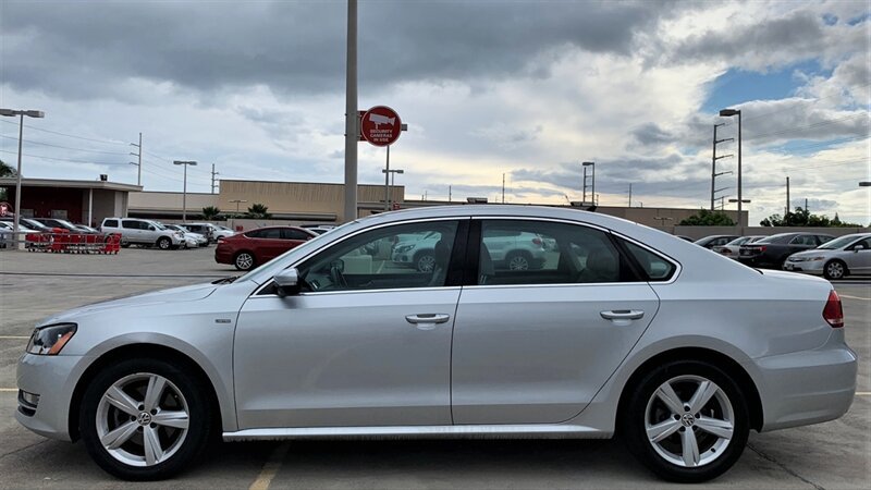 Used 2015 Volkswagen Passat 1.8T Limited Edition FWD image 8