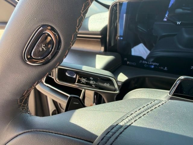 Certified 2025 Lincoln Aviator Reserve w/ Equipment Group 201A AWD/4WD image 30