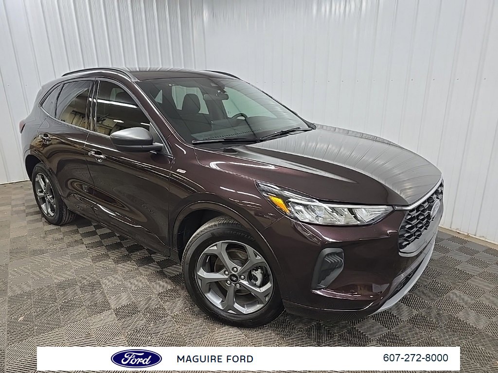 Used 2023 Ford Escape ST-Line w/ Tech Pack #1 image 9