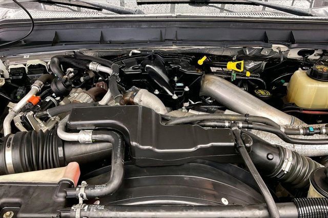 Used 2014 Ford F350 Lariat image 9