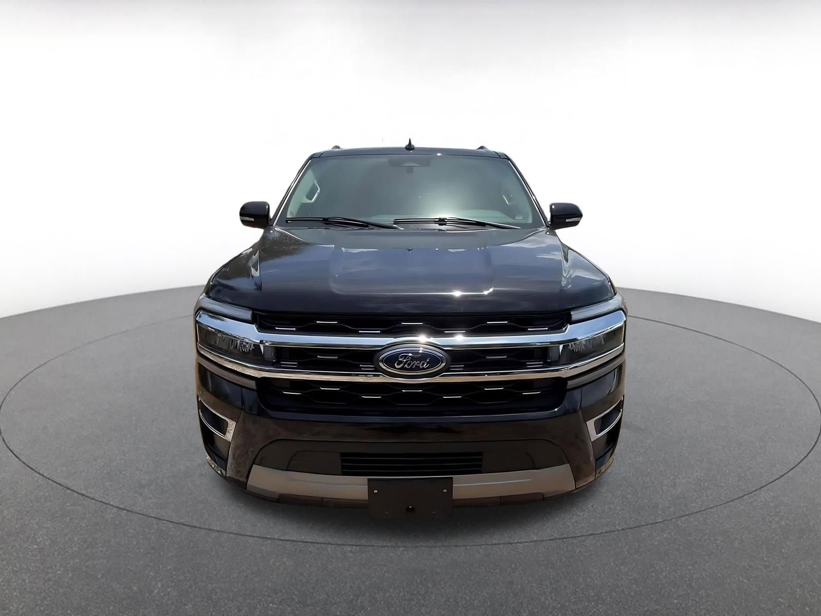 Used 2024 Ford Expedition Limited RWD image 8