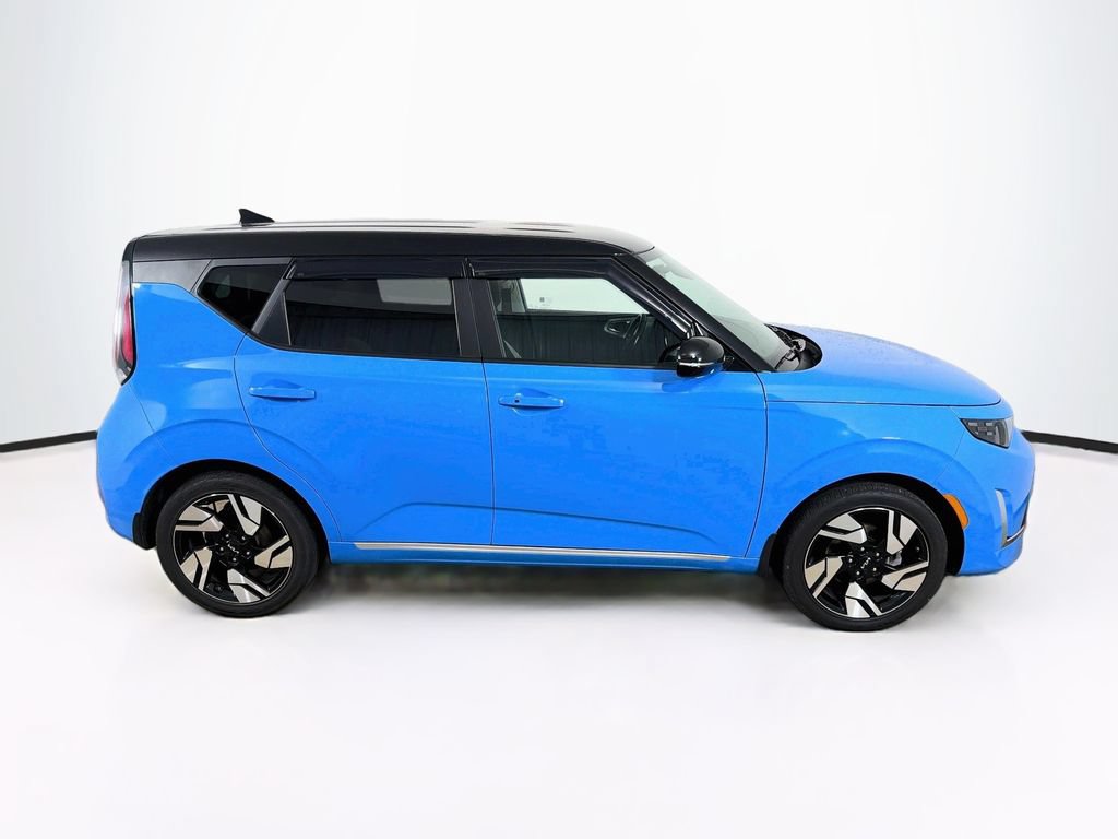 Used 2023 Kia Soul GT-Line FWD image 4