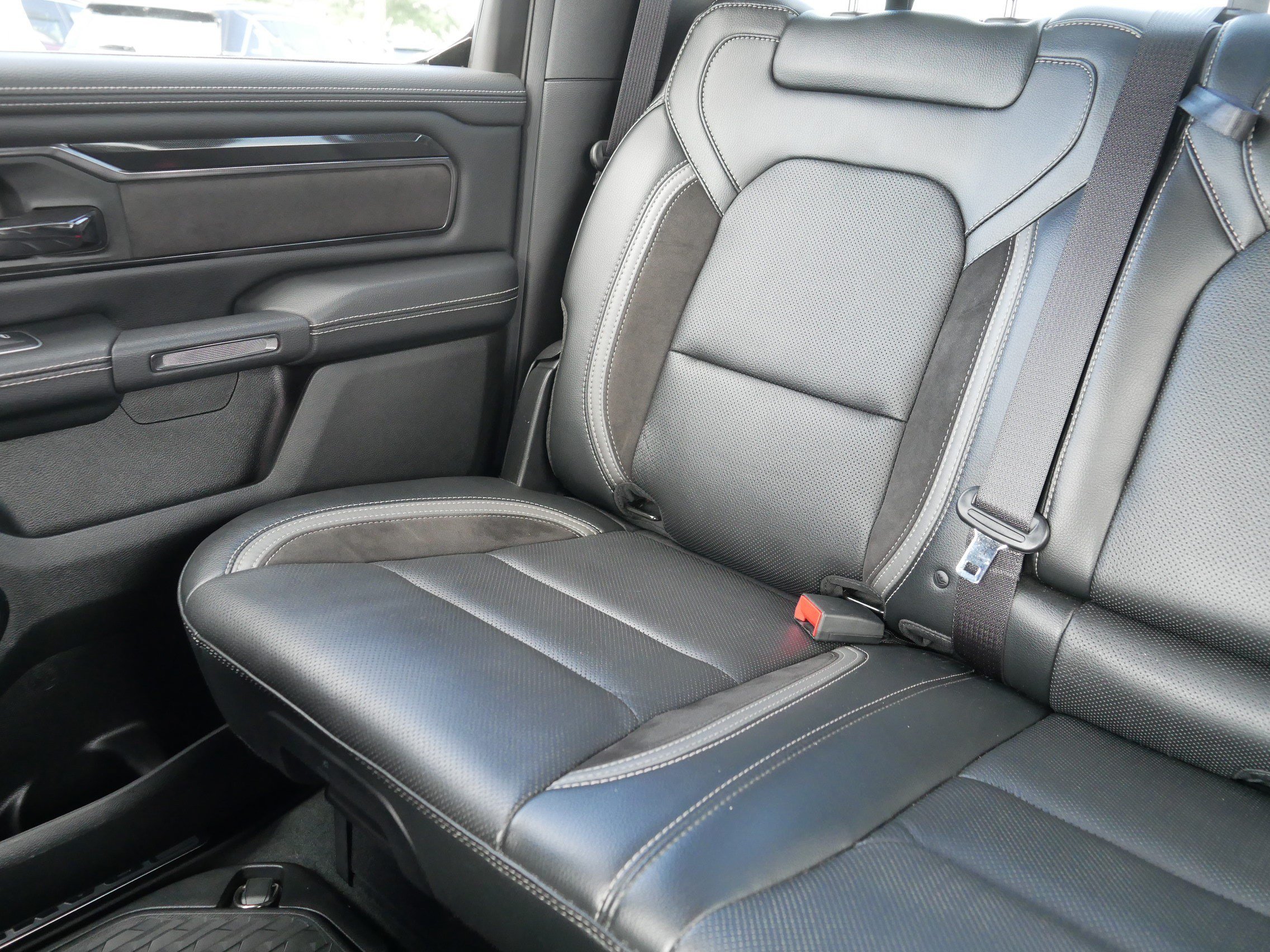 Used 2022 RAM 1500 Laramie w/ G/T Package AWD/4WD image 12