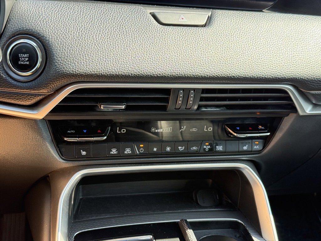 Used 2024 MAZDA CX-90 3.3 Turbo w/ Preferred Package image 14