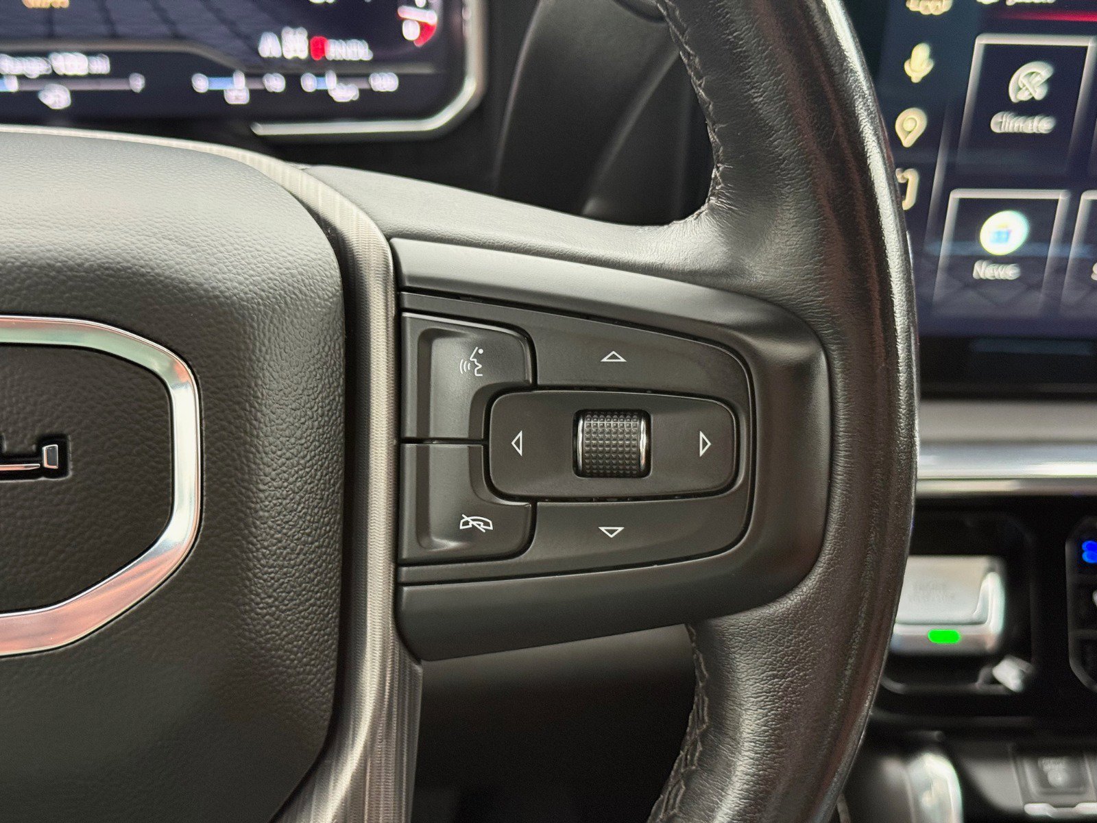 Certified 2024 GMC Sierra 2500 Denali Ultimate image 26