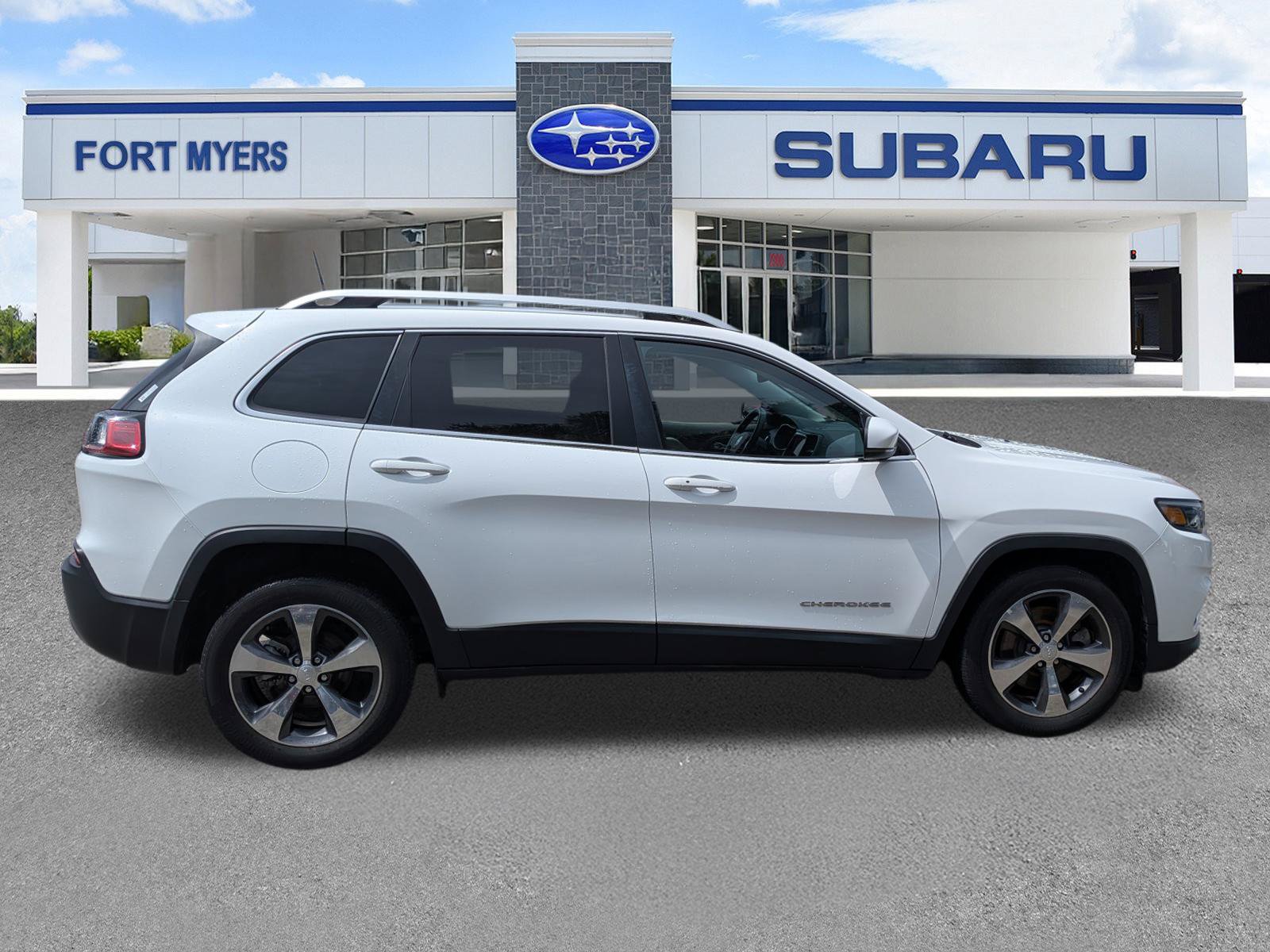 Used 2020 Jeep Cherokee Limited FWD image 3