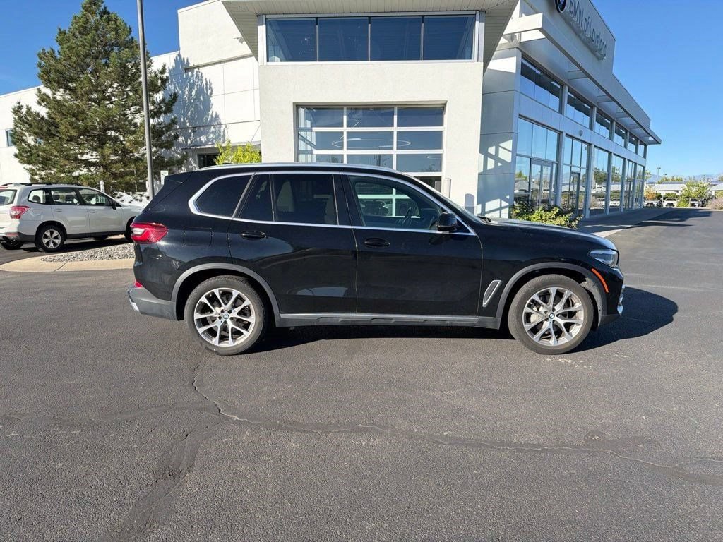 Used 2021 BMW X5 xDrive40i w/ Premium Package 2 AWD/4WD image 6