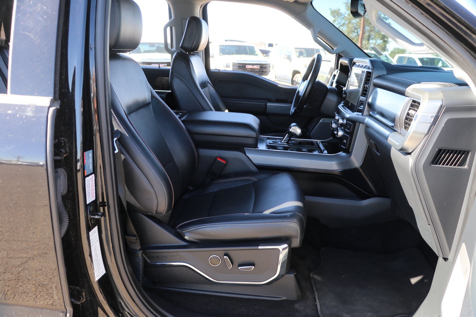 Used 2023 Ford F150 Lariat w/ Equipment Group 502A High AWD/4WD image 33