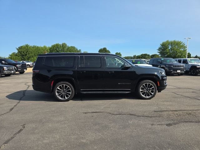 Used 2024 Jeep Wagoneer L Series II w/ Convenience Group I AWD/4WD image 9
