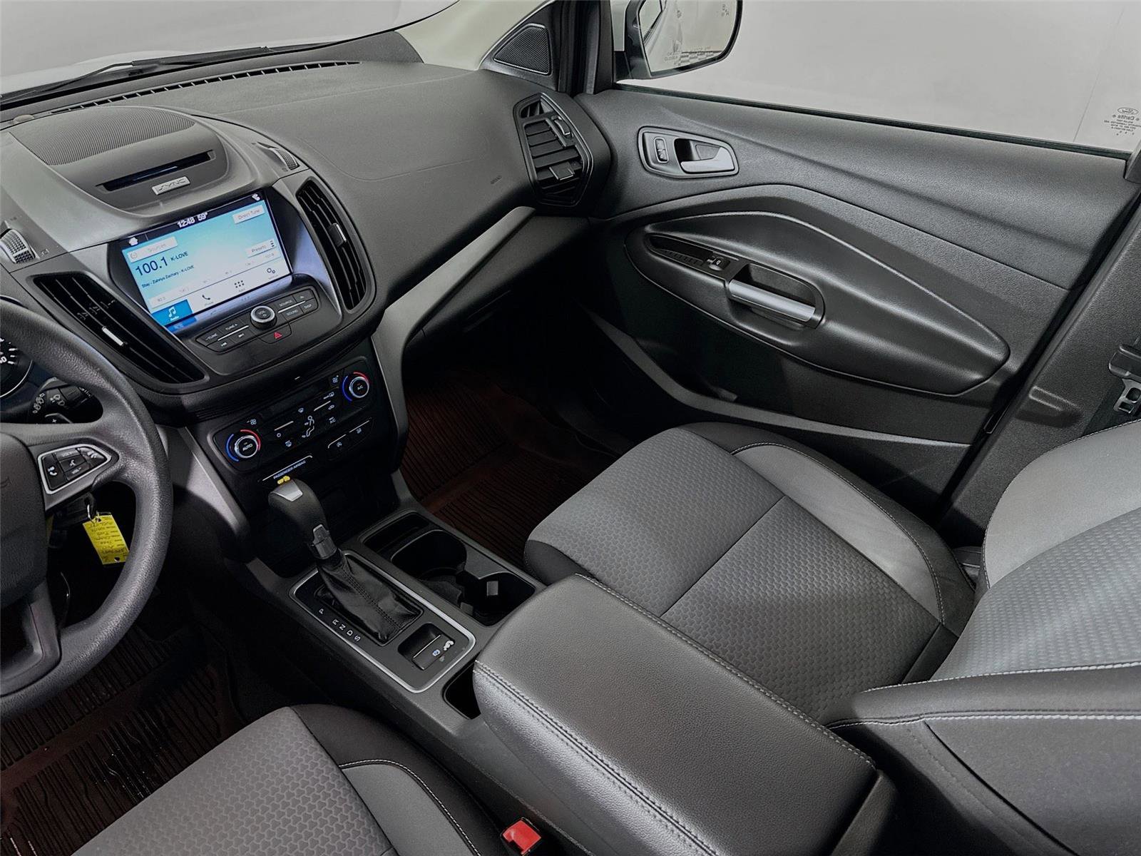 Used 2017 Ford Escape SE w/ Equipment Group 201A image 23