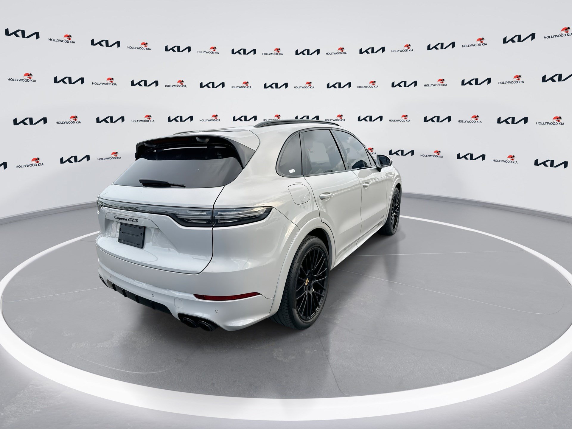 Used 2021 Porsche Cayenne GTS AWD/4WD image 8
