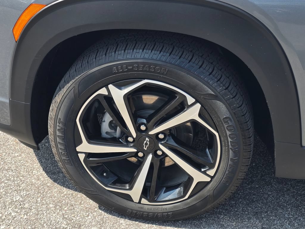 Certified 2021 Chevrolet TrailBlazer RS w/ Convenience Package FWD image 27