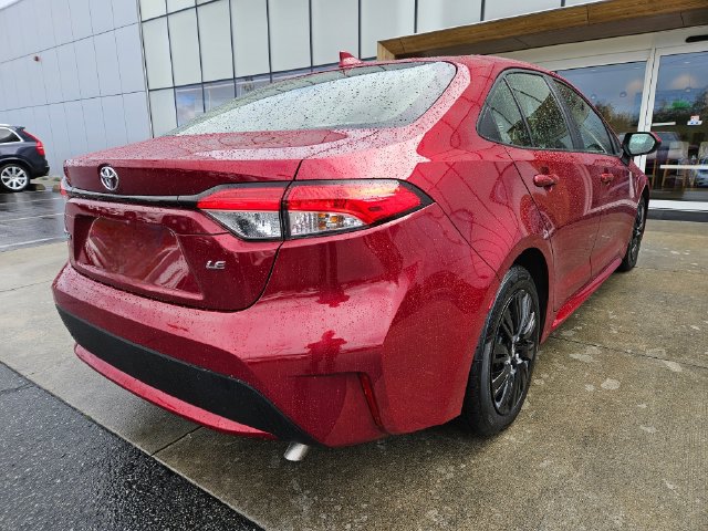 Used 2022 Toyota Corolla LE FWD image 5
