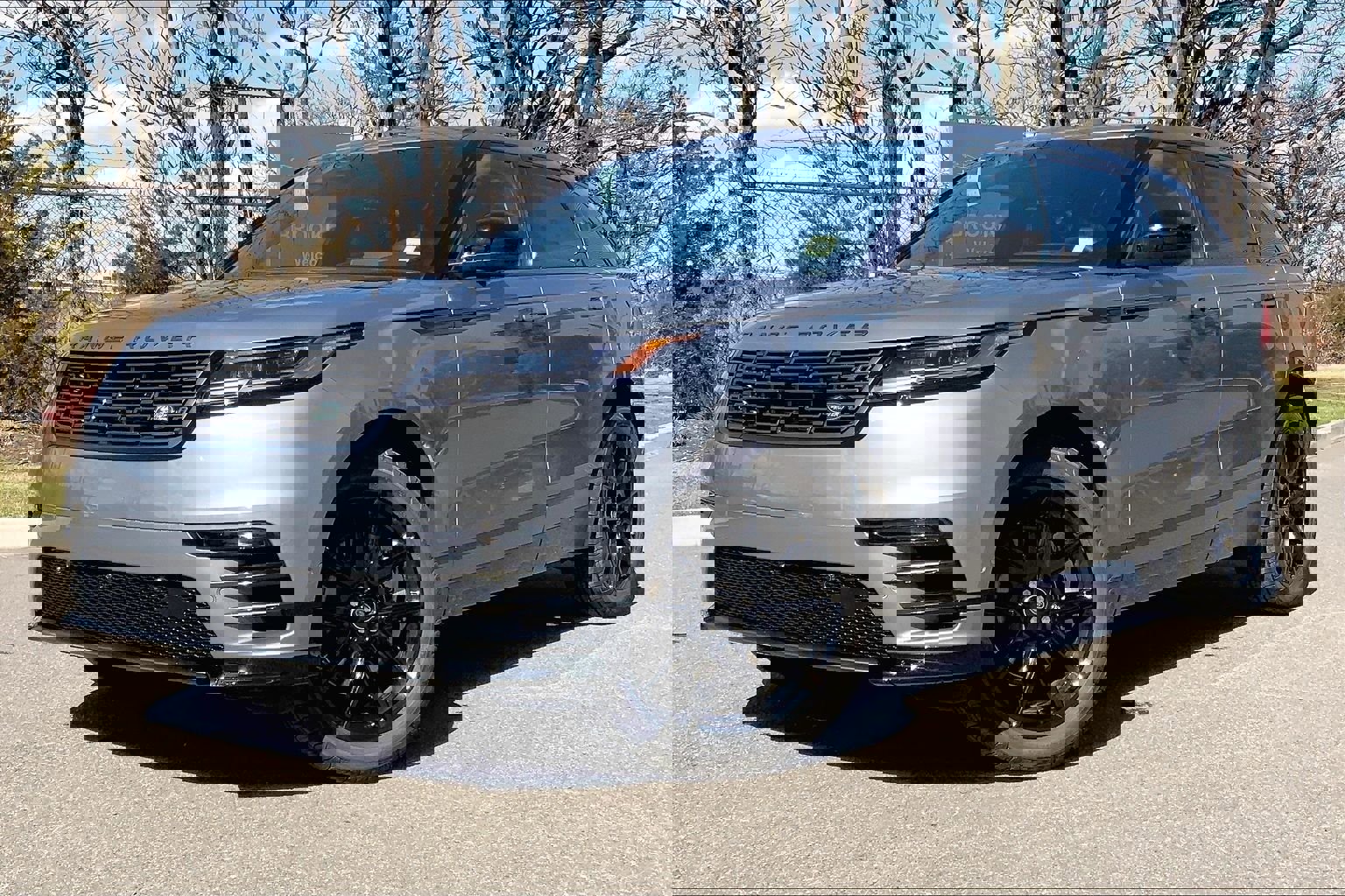 New 2026 Land Rover Range Rover Velar Dynamic SE image 1